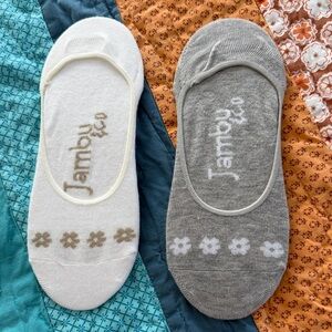 Jambu Cream and Gray Floral No-Show Socks - 2 pair